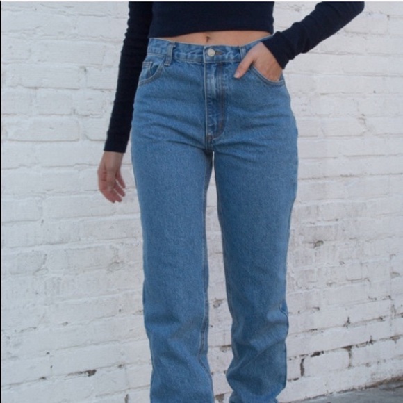 Brandy Melville Denim - Brandy Melville Carly Light/medium wash mom jeans
